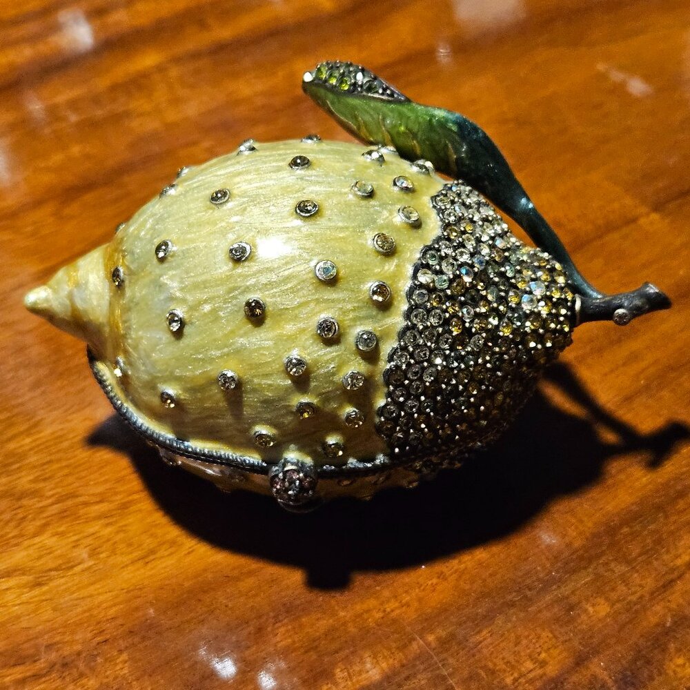 RARE JAY STRONGWATER LANA LEMON FLORA & FAUNA LEAF ENAMEL CRYSTAL TRINKET BOX